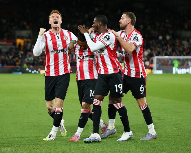 T1官宣Oner续约至2028！Faker+Oner中野铁三角锁定未来，23岁生日惊喜续约引爆韩服！