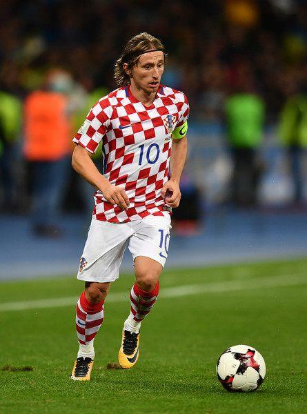 [德甲]多次争议判罚 多特0-2法兰克福吞3连败