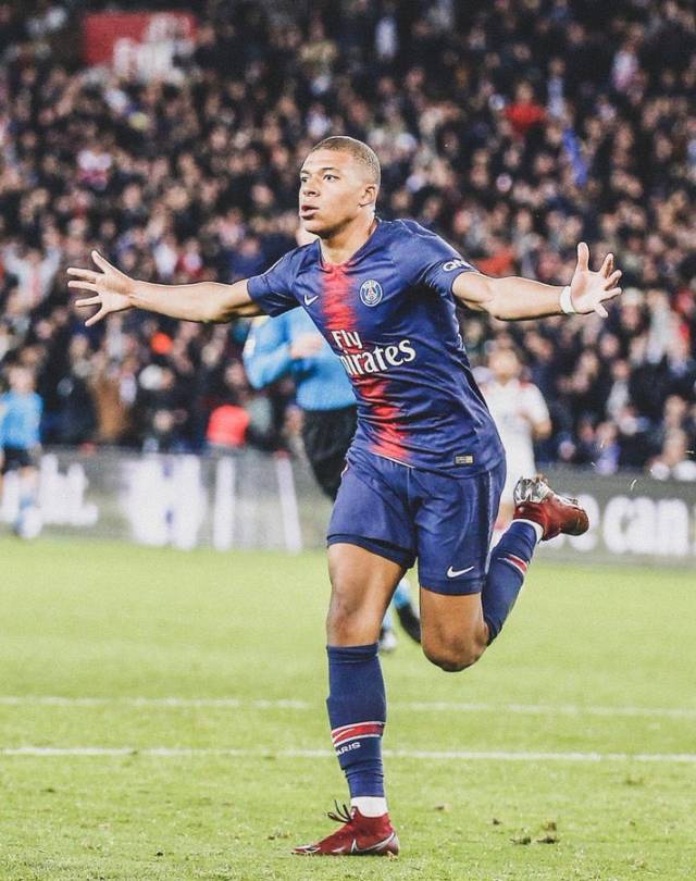 凯尔特人杰伦·布朗因辱骂裁判被罚款35000美元，罚款如愿以偿