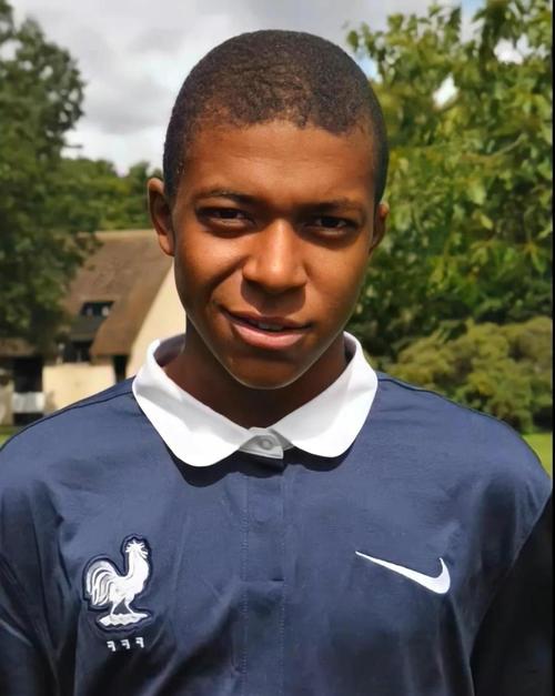 [中超]四球大胜 北京国安成为中超半程冠军